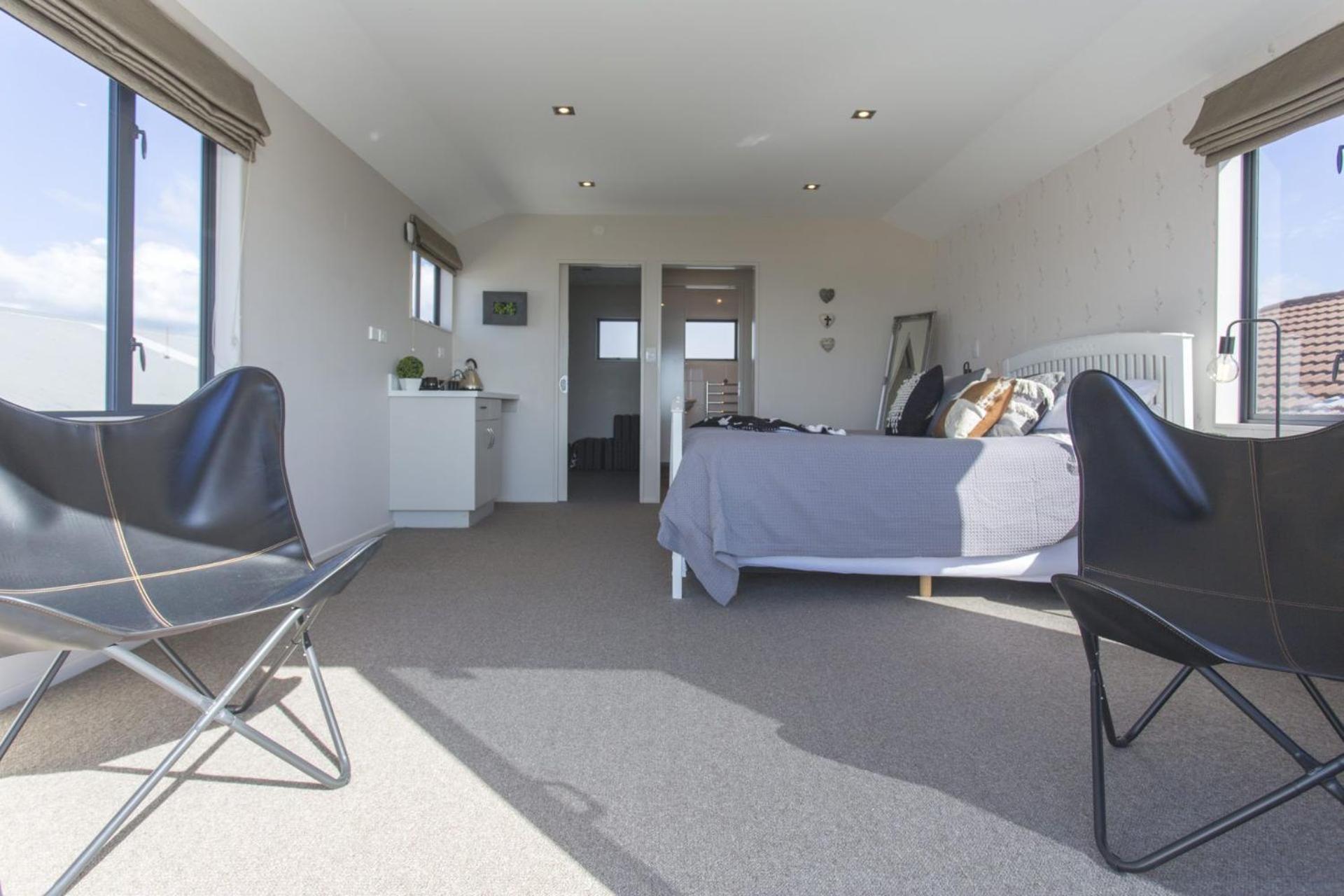 Villa The Waterfront Escape *