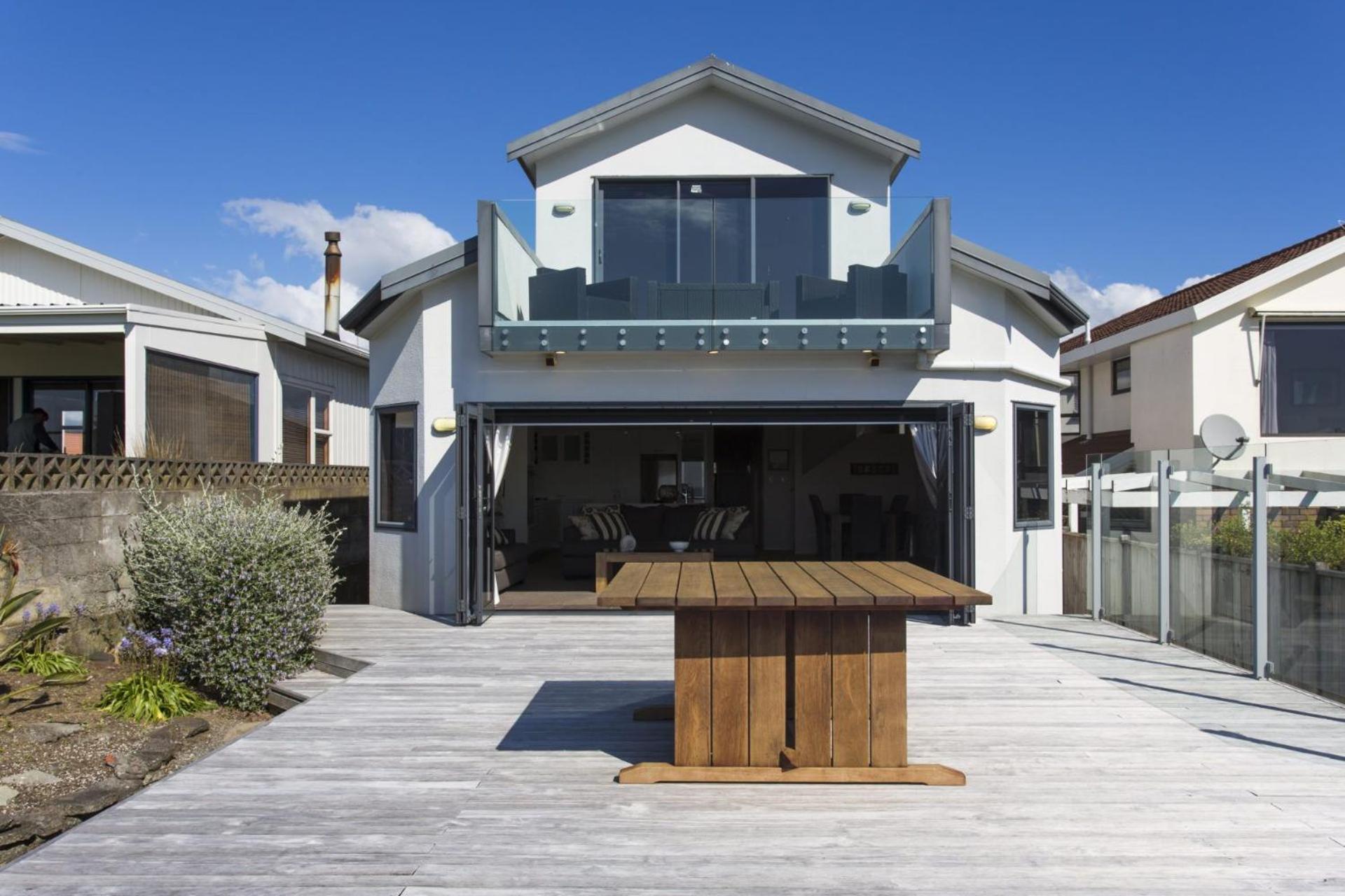 Villa The Waterfront Escape *